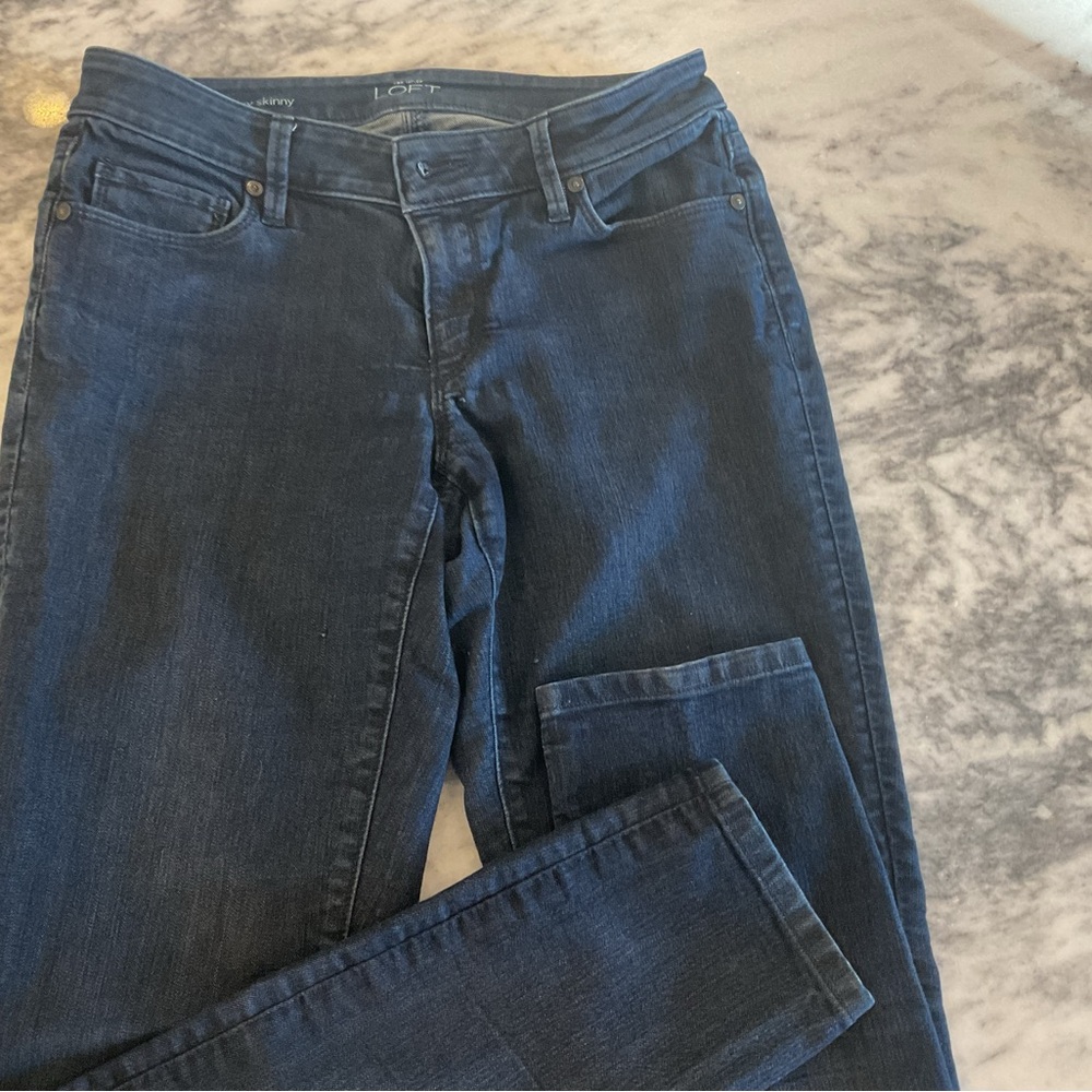 Dark blue Loft curvy skinny jeans. Like new.